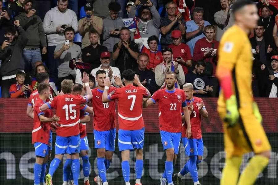 Kanonýr Patrik Schick se trefil i proti Černé Hoře.