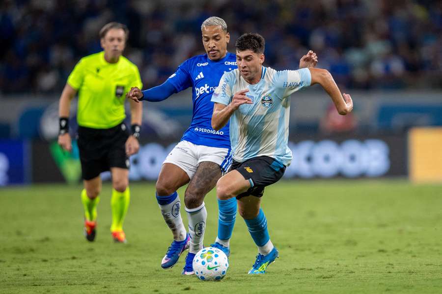 Grêmio e Cruzeiro fazem um dos duelos mais esperados da 31ª rodada da Série A do Brasileirão Grêmio e Cruzeiro fazem um dos duelos mais esperados da 31ª rodada da Série A do Brasileirão