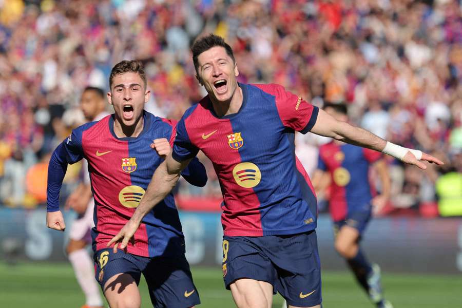 Robert Lewandowski e Fermin Lopez
