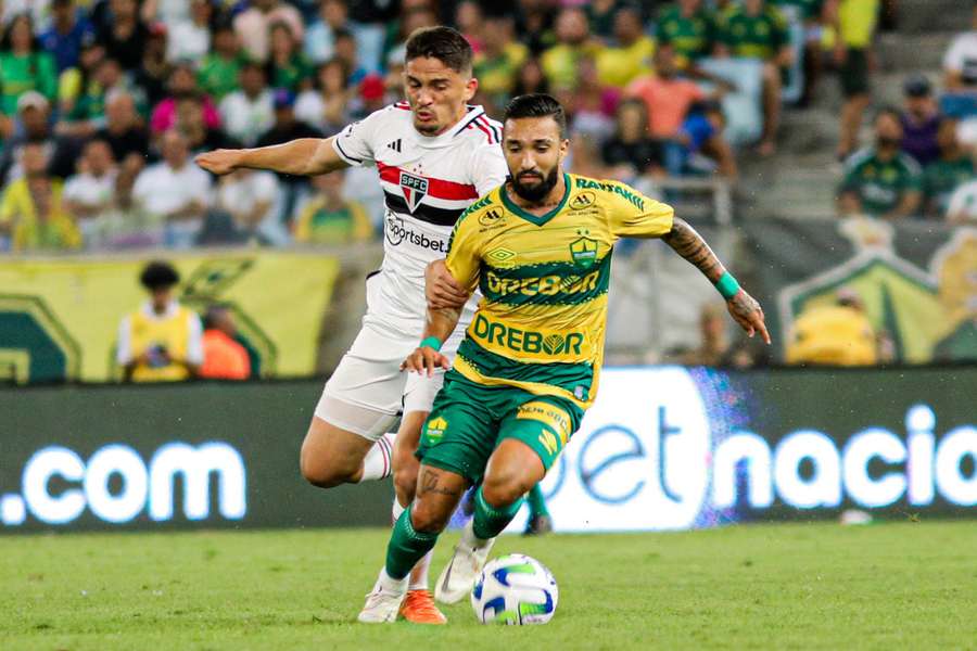 O Cuiabá envolveu o São Paulo e saiu com mais uma vitória no Brasileirão