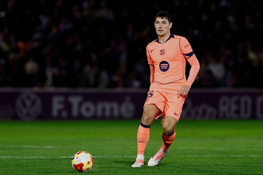 Barcelona make contract ultimatum to Christensen