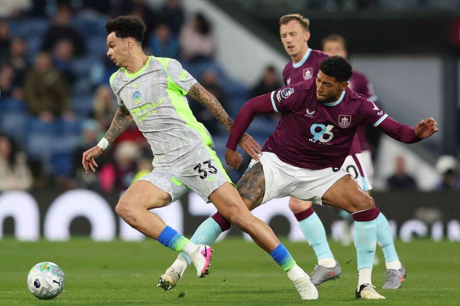 Burnley emite comunicado após descida confirmada