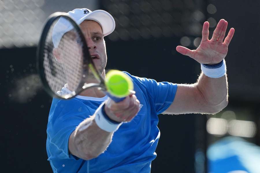 Hanfmann muss gegen Svajda kämpfen