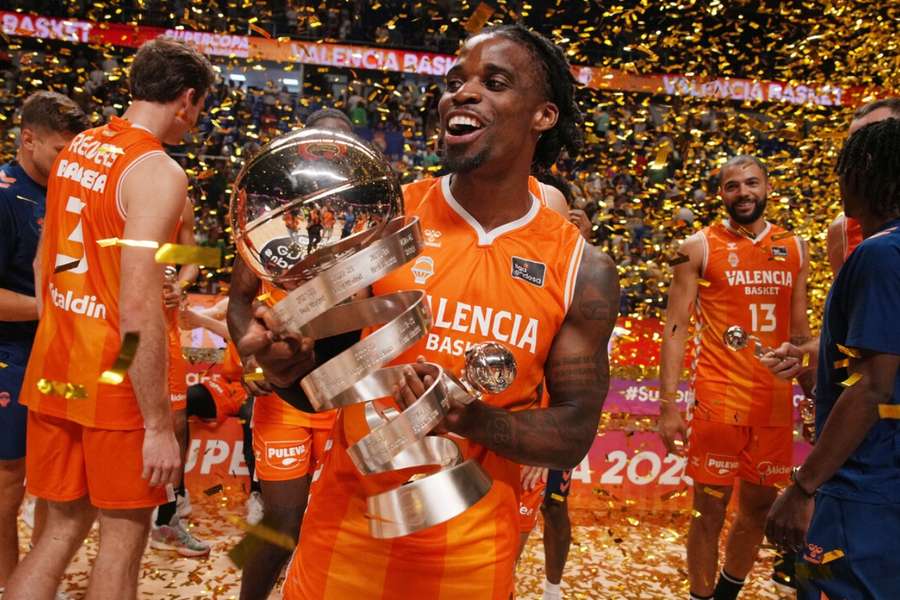 Ike Iroegbu, tras ganar la Supercopa ACB en Málaga con el Valencia Basket