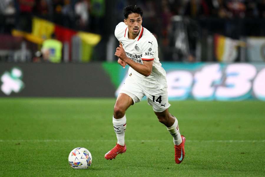 Man City in "advanced talks" with AC Milan for Reijnders