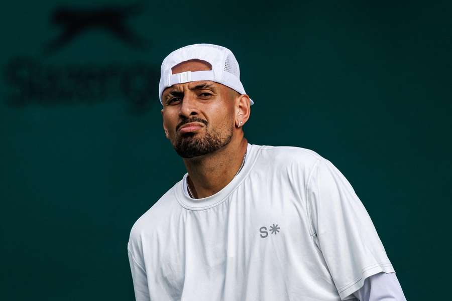 Kyrgios musí řešit další problém.