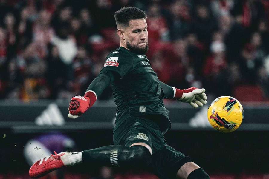Vaclík foi o melhor em campo na estreia pelo Boavista