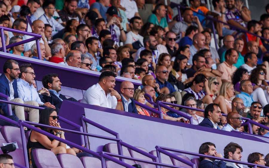 Ronaldo Nazario watches his Valladolid