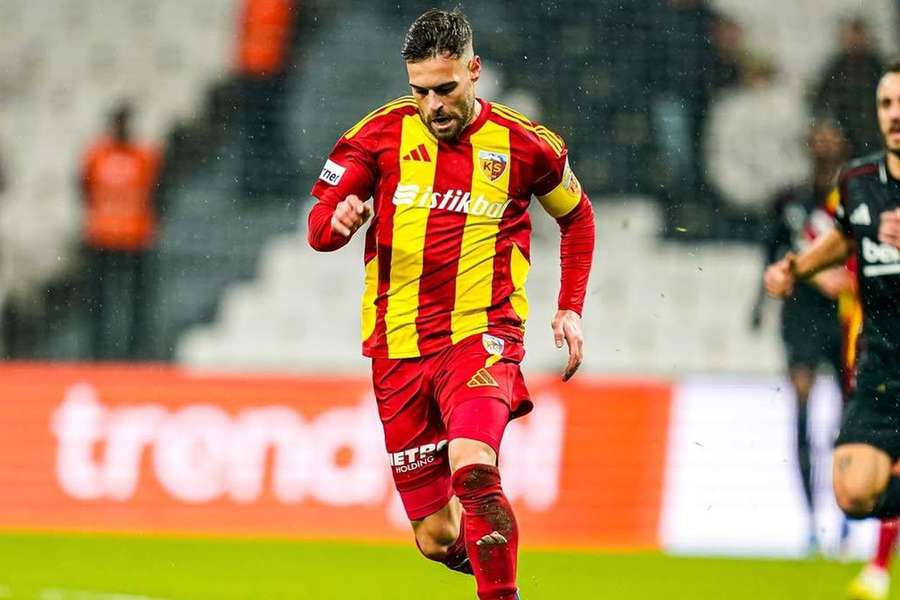 Miguel Cardoso em ação pelo Kayserispor