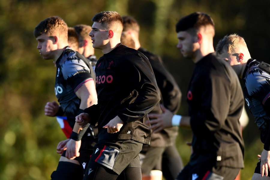 Centre Hawkins to make debut for Wales against Australia