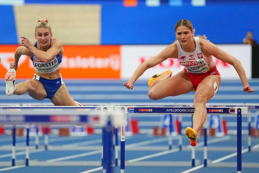 Viktória Forster v akcii na 60 m cez prekážky. 