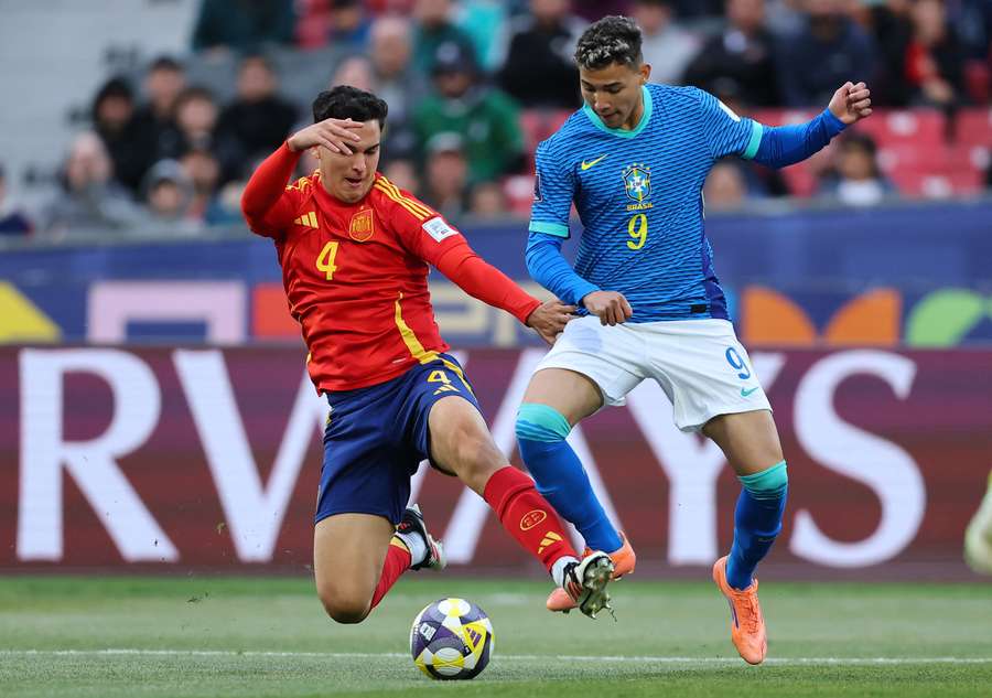 Álvaro Cortés, with the Spanish national team