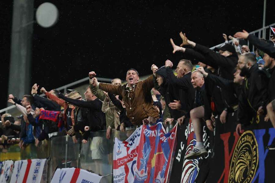 Şahtior Donețk şi AEK Larnaca, amendate de UEFA din cauza conduitei fanilor