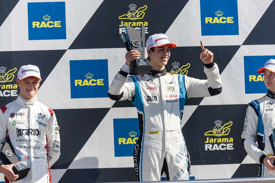 Noah Monteiro no lugar mais alto do pódio