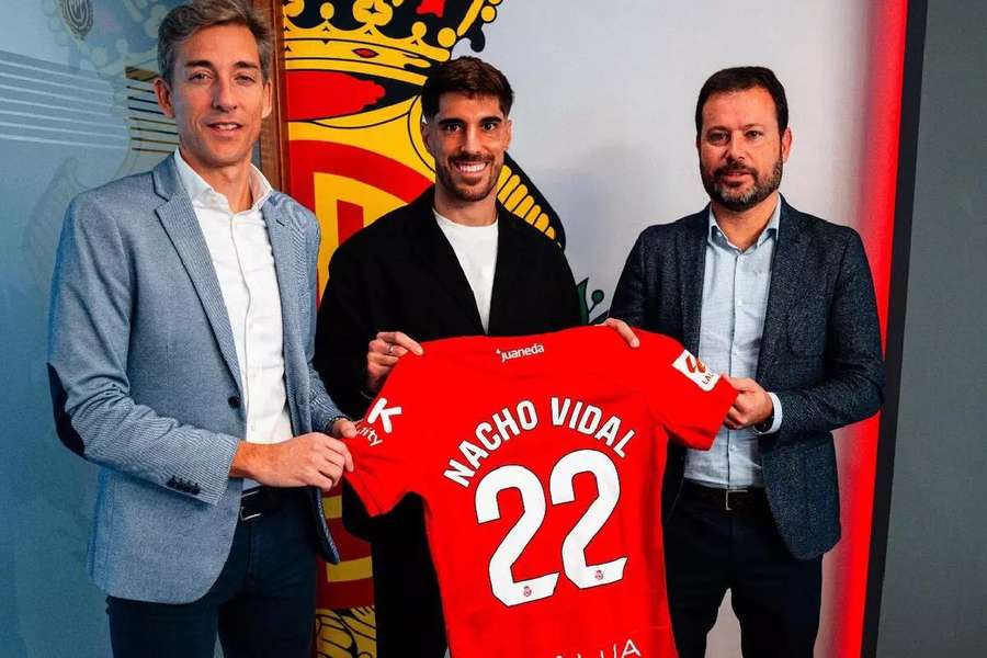 Nacho Vidal jugará en el Mallorca hasta final de temporada