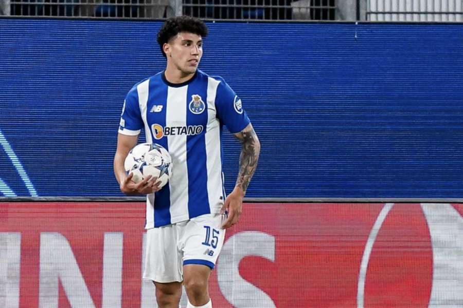 Jorge Sánchez integra comitiva do FC Porto para visita aos Açores