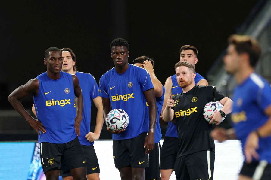 Nicolas Jackson agrees perosnal terms with TWO clubs as Chelsea exit looms Nicolas Jackson agrees perosnal terms with TWO clubs as Chelsea exit looms