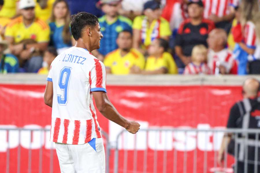 Hugo Adrián Benítez marcou o gol da vitória paraguaia