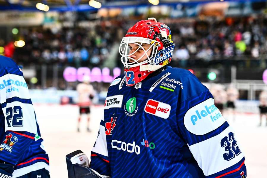 Rooster-Goalie Hendrik Hane.