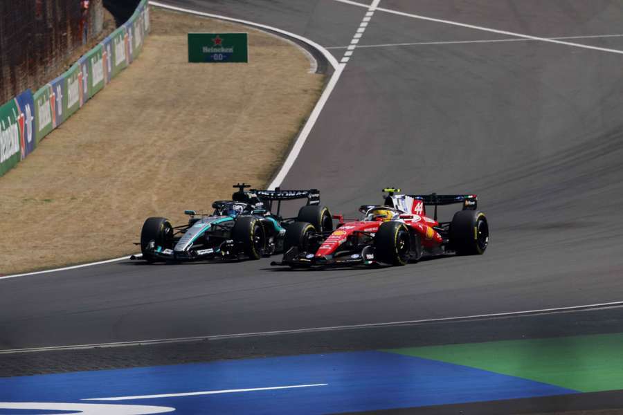 George Russell și Lewis Hamilton