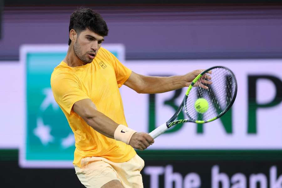 Carlos Alcaraz will take on the red-hot Daniil Medvedev at Indian Wells on Saturday