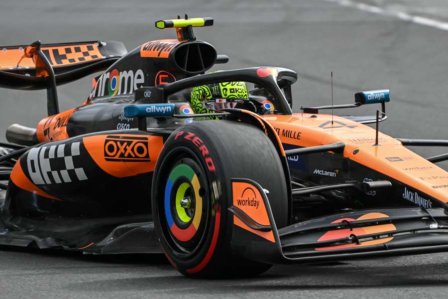 Lando Norris deutet einen starken McLaren an.
