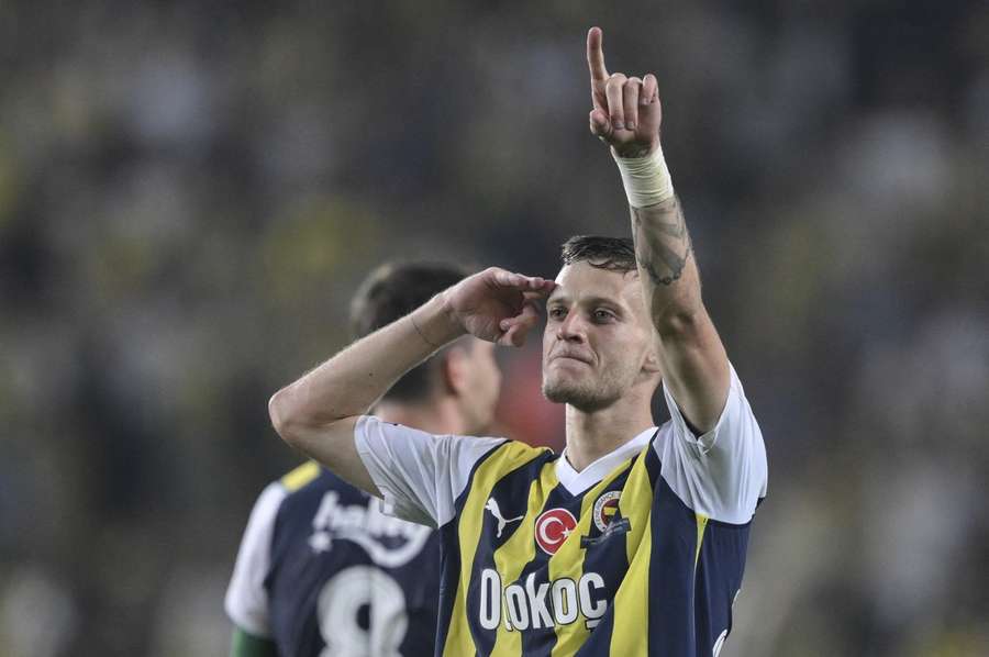 Symanzki leva seis golos e quatro assistências no Fenerbahçe