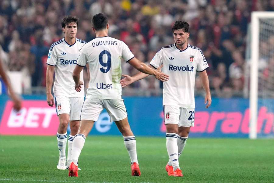 Côme punit le Genoa et prend la tête de la Serie A