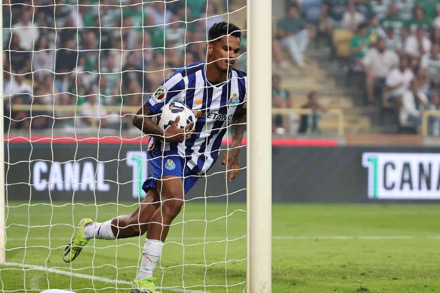 Galeno foi decisivo na Supertaça