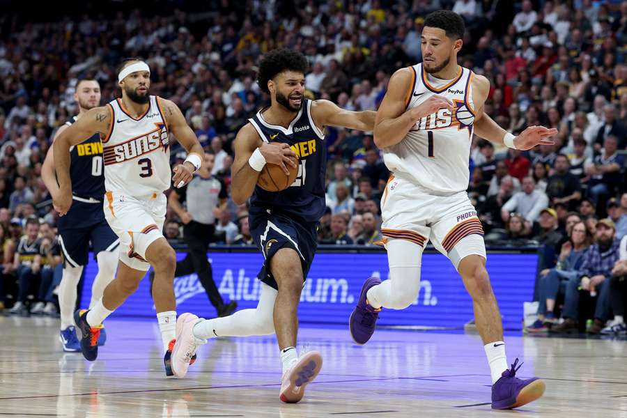 Jamal Murray va a canestro Jamal Murray va a canestro
