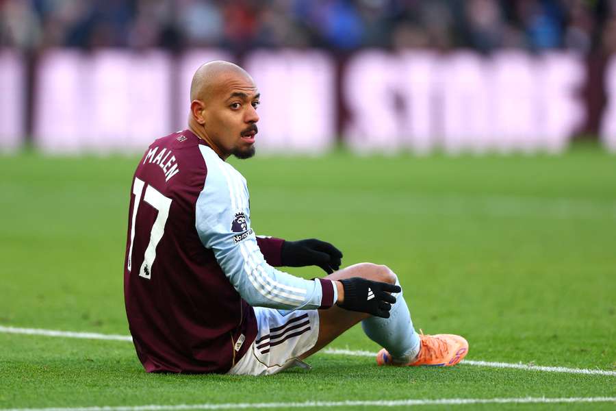 Donyell Malen avec Aston Villa.