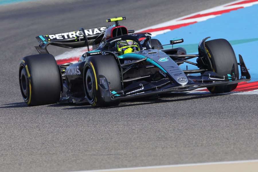 Lewis Hamilton fue el mejor en la segunda sesión