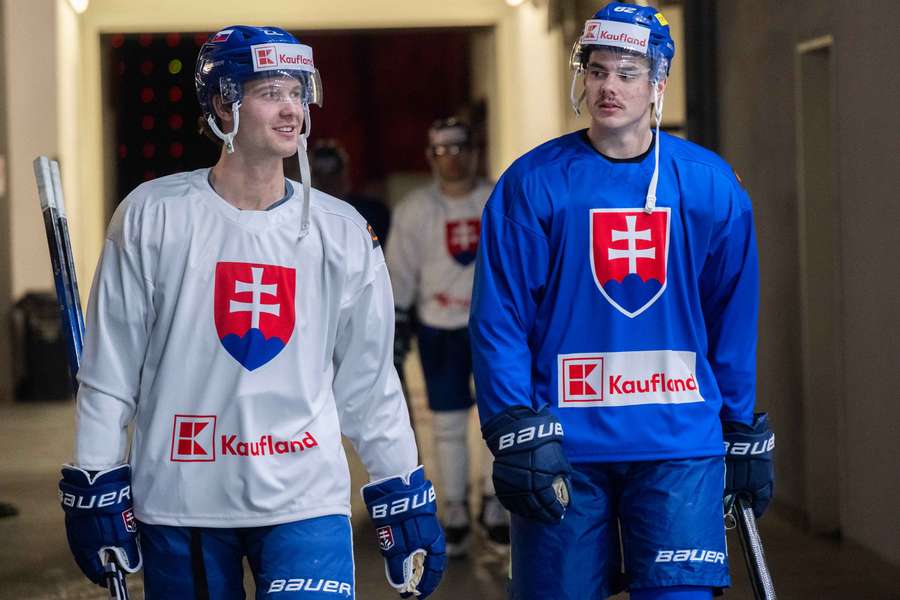 Kňažko (vľavo) so spoluhráčom Kráľovičom. Kňažko (vľavo) so spoluhráčom Kráľovičom.