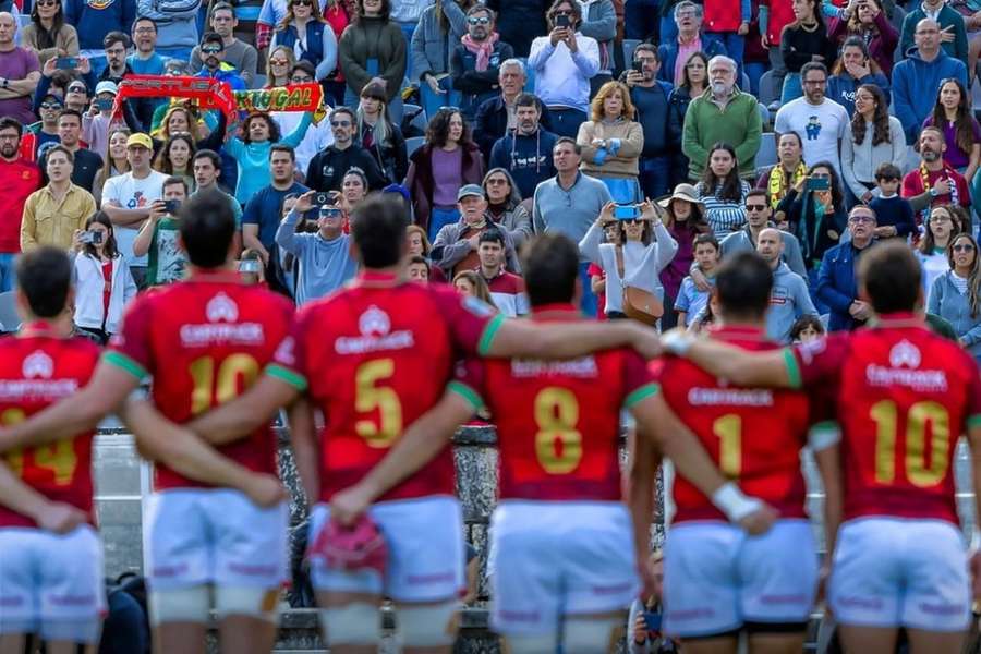 Portugal defronta a Roménia no domingo