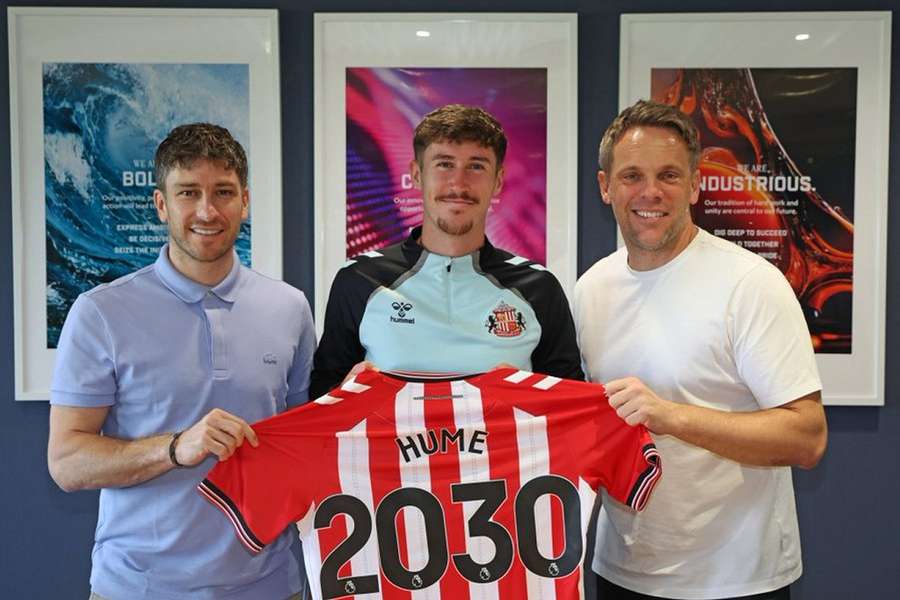 Hume delighted signing new Sunderland contract Hume delighted signing new Sunderland contract