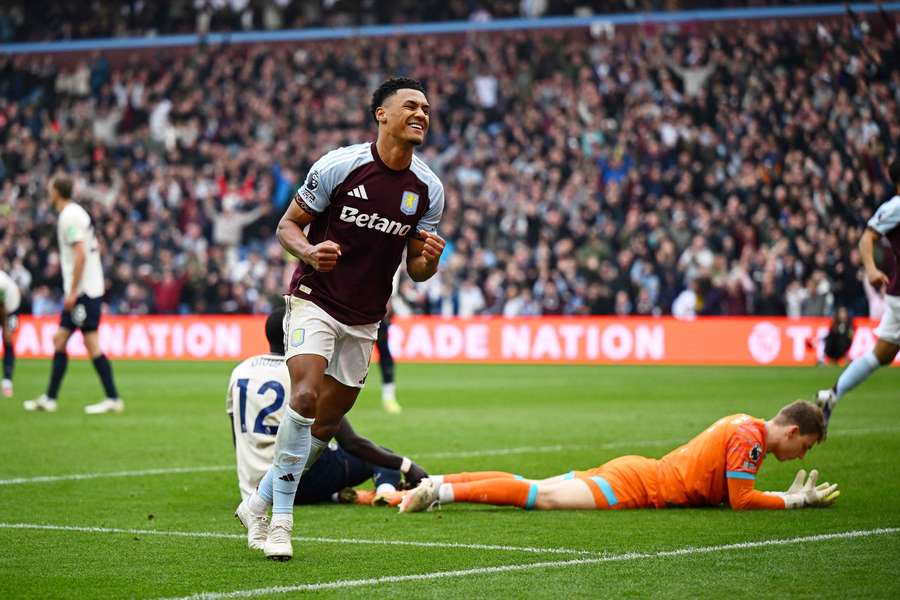 Ollie Watkins pečetil výhru Aston Villy nad West Hamem 2:0.