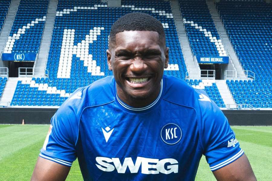 Zagueiro brasileiro chega ao Karlsruher, da Alemanha Zagueiro brasileiro chega ao Karlsruher, da Alemanha