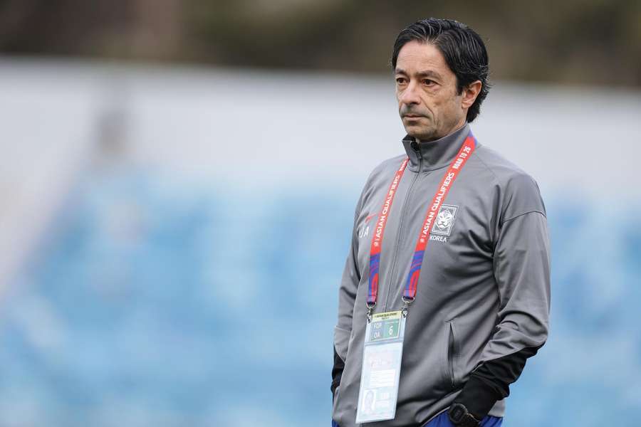 João Aroso, treinador-adjunto principal da Coreia do Sul João Aroso, treinador-adjunto principal da Coreia do Sul