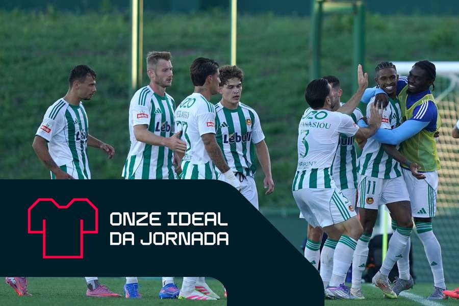 Jogadores do Rio Ave celebram triunfo
