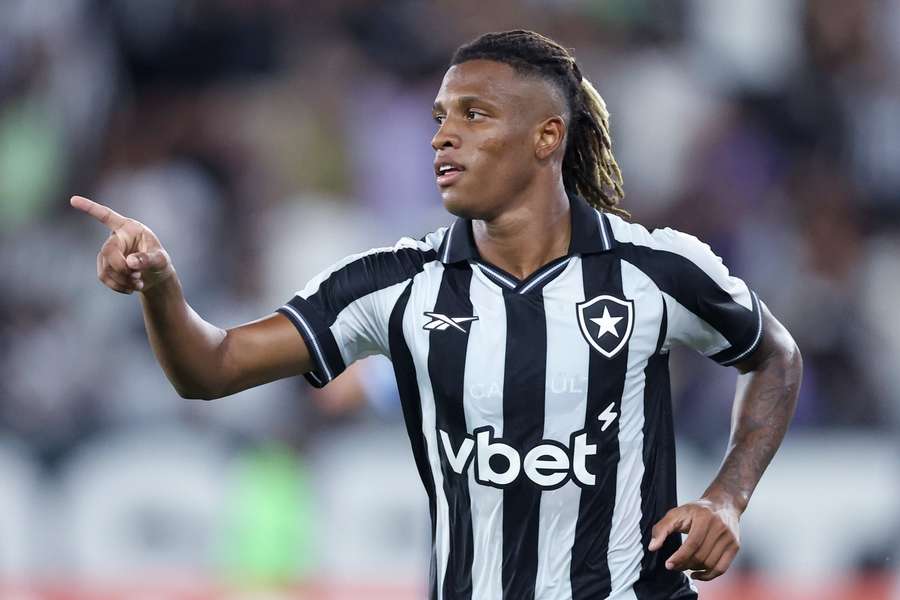 Danilo não deve voltar ao Fogão após a Copa Danilo não deve voltar ao Fogão após a Copa