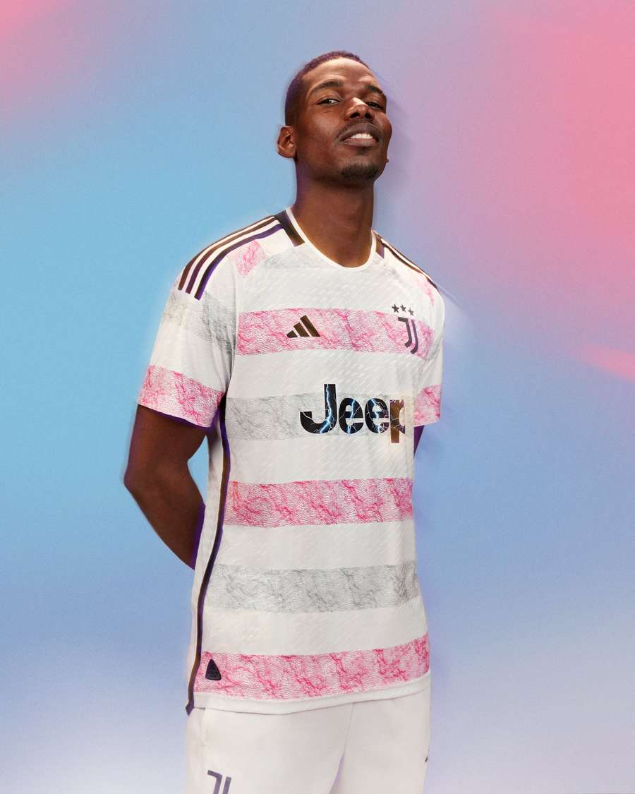 Juventus 23/24 away kit