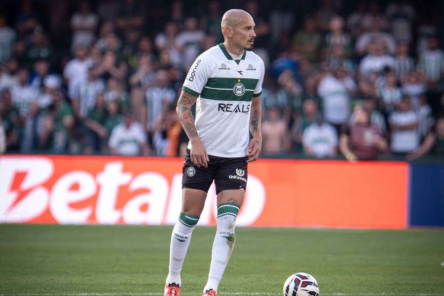 Coritiba é o vice-líder da Série B