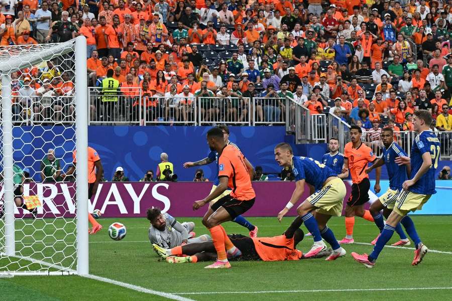 Cupa Mondială: Olanda învinge Suedia cu 5-1 în Grupa F Cupa Mondială: Olanda învinge Suedia cu 5-1 în Grupa F
