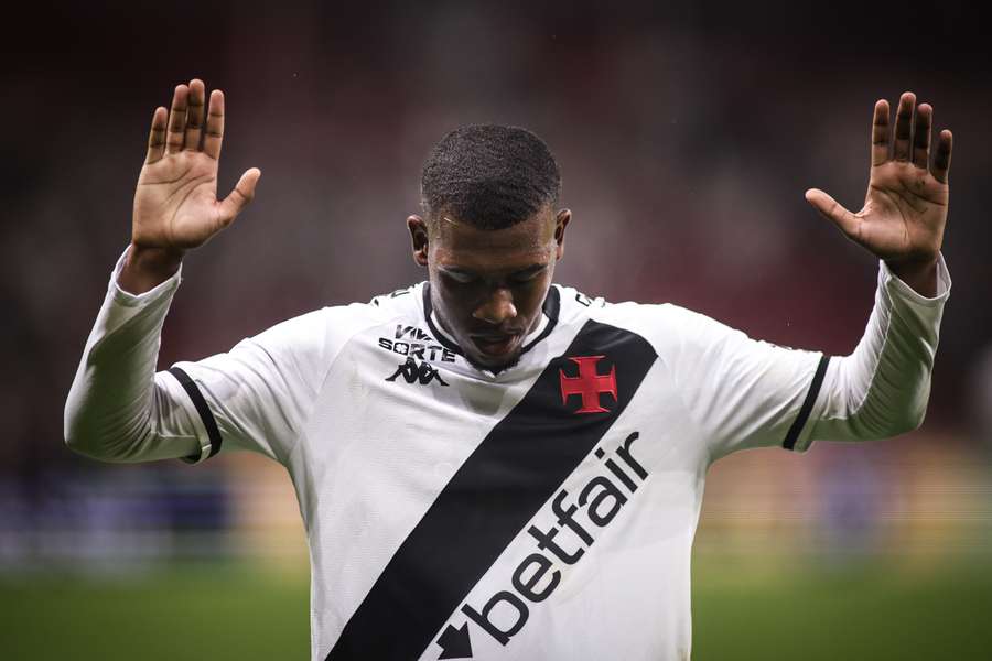 Com gol de Rayan, Vasco vem de empate com o Internacional
