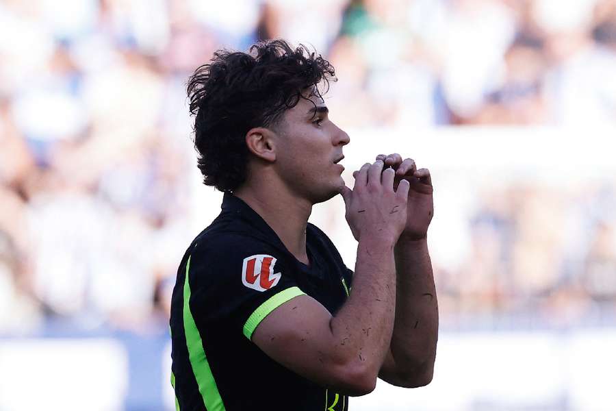Julian Alvarez looking frustrated Julian Alvarez looking frustrated