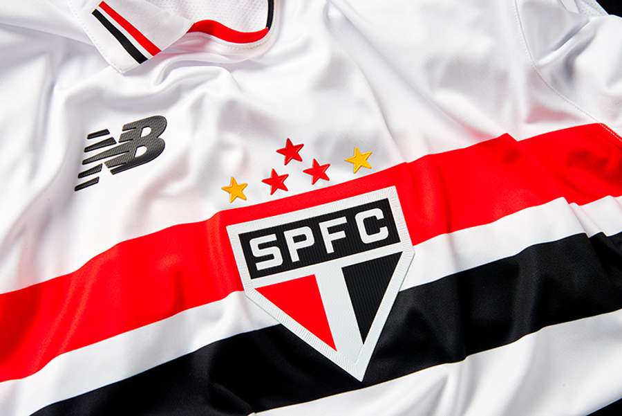 O Tricolor tem novo manto O Tricolor tem novo manto