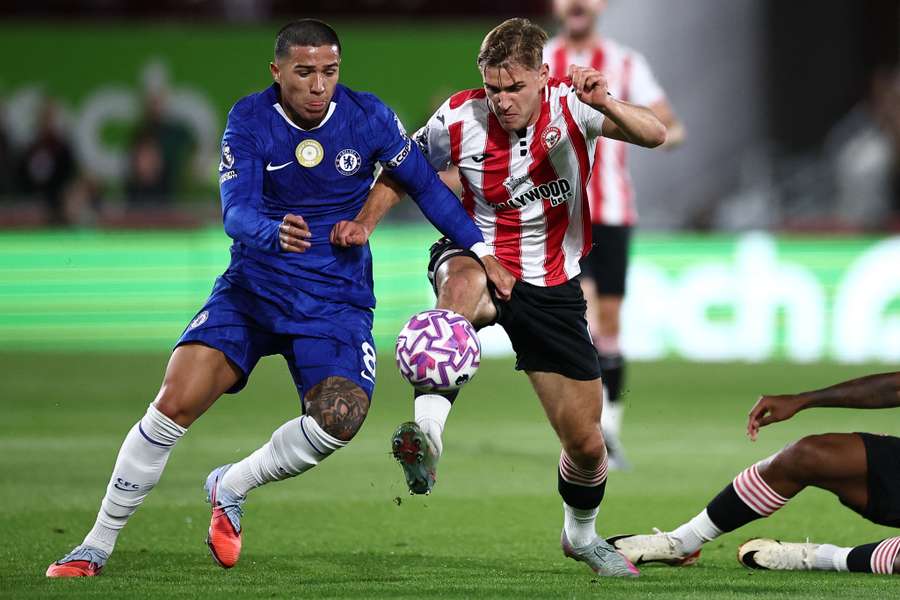 Chelsea ficou perto da vitória na casa do adversário