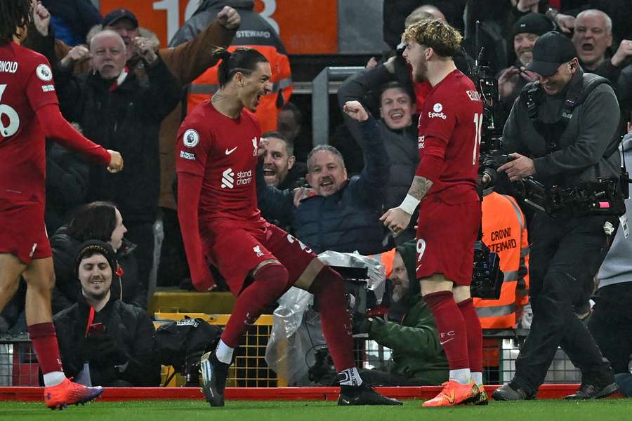 Liverpool ydmyger Manchester United på Anfield Road med sejr på 7-0