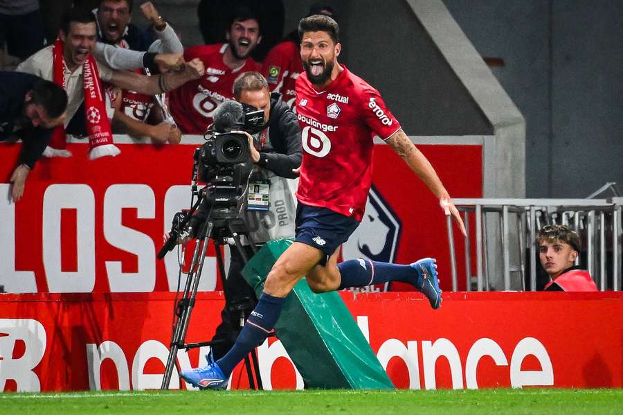 Olivier Giroud regressou a França e já brilha pelo Lille