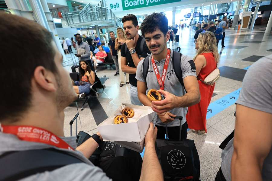Comitiva teve receção à chegada Comitiva teve receção à chegada